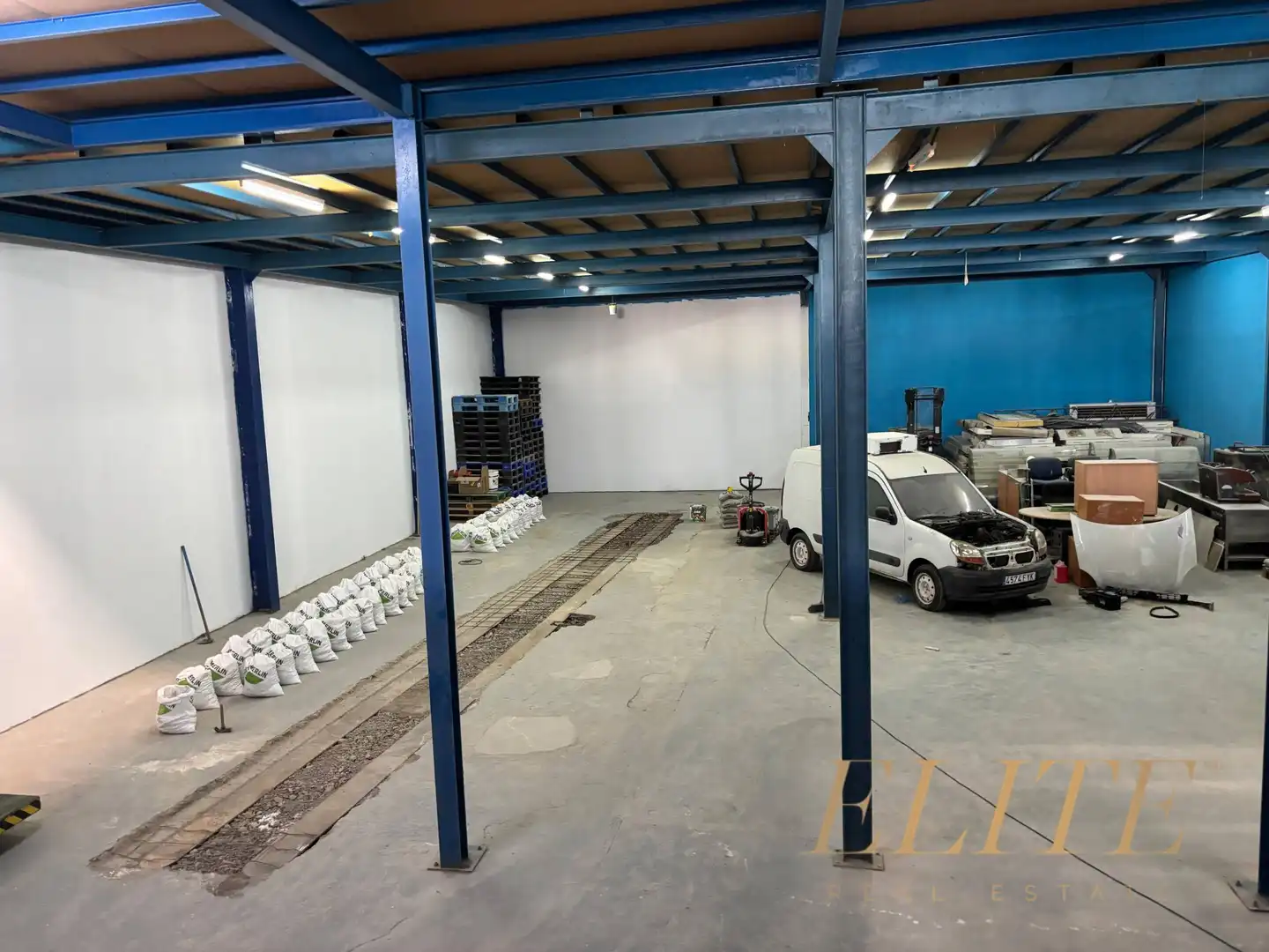 Fabrikhallen zur Miete in Agüimes