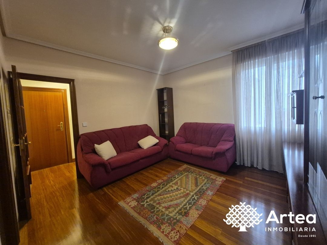 Living room of Flat for sale in Bilbao   with Heating and Furnished