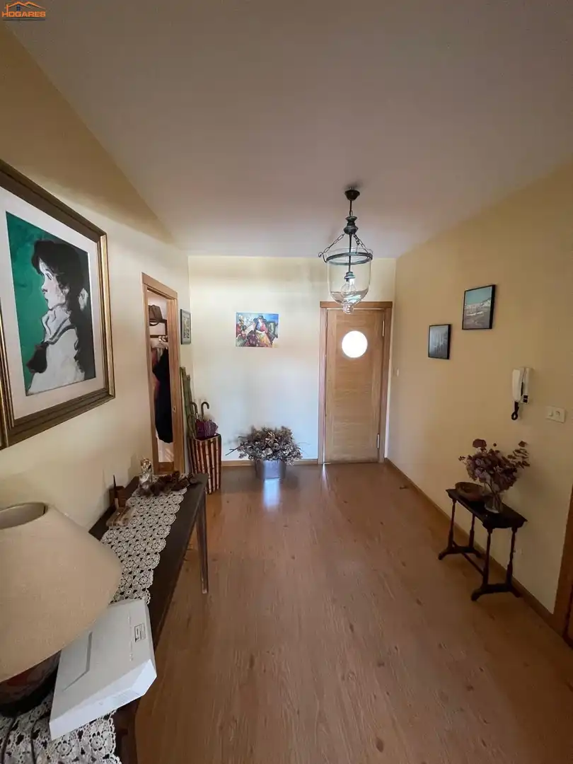 Piso en venta en Tomiño con Calefacción, Terraza y Balcón