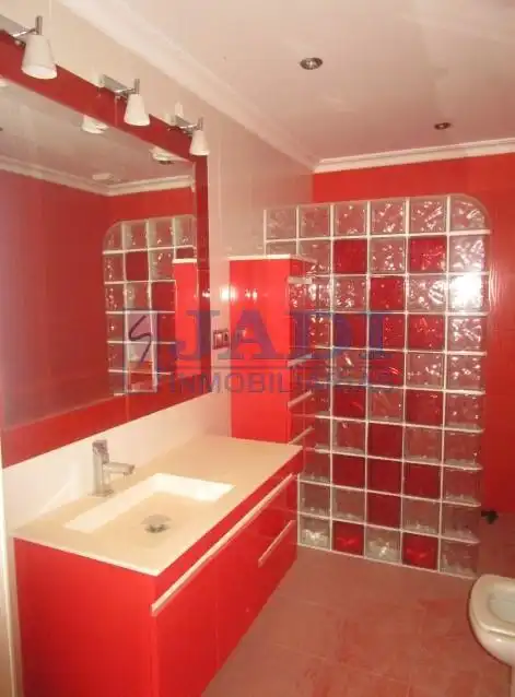 Baño de Piso en venta en Santa Cruz de Mudela con Calefacción