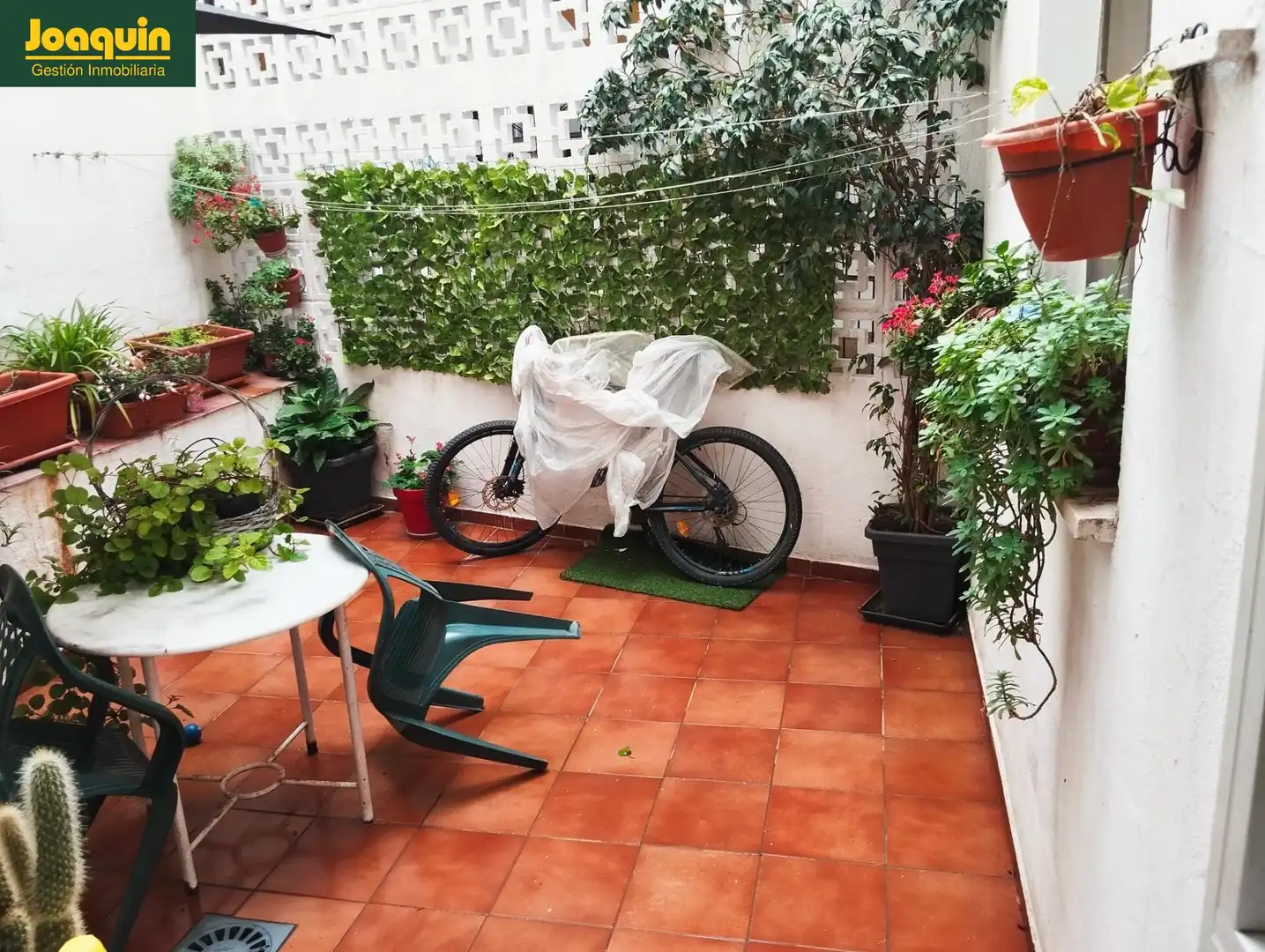 Terraza de Piso en venta en  Córdoba Capital con Jardín privado