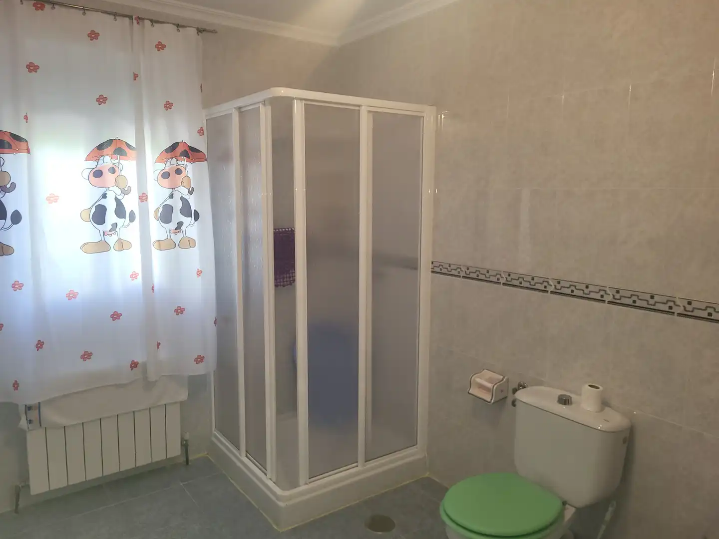 Bany de Casa o xalet en venda en Burgohondo amb Jardí privat i Traster