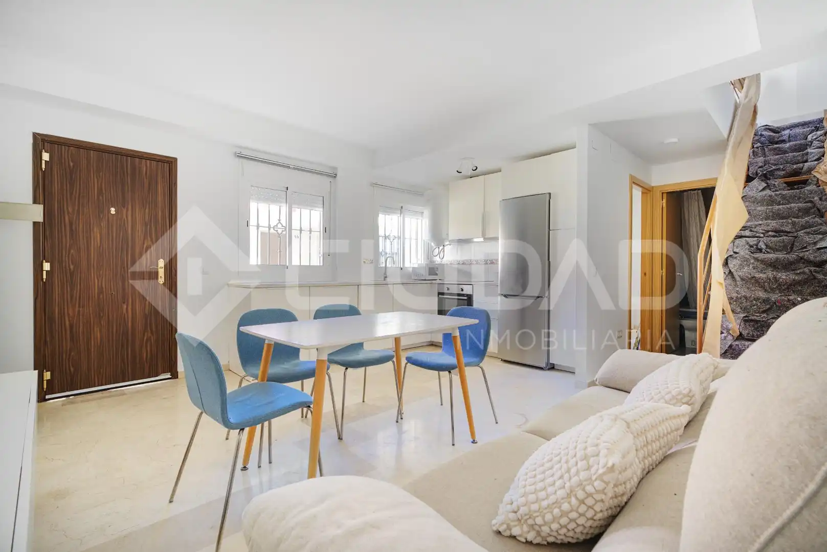 Sala d'estar de Àtic en venda en Coria del Río amb Aire condicionat, Terrassa i Traster