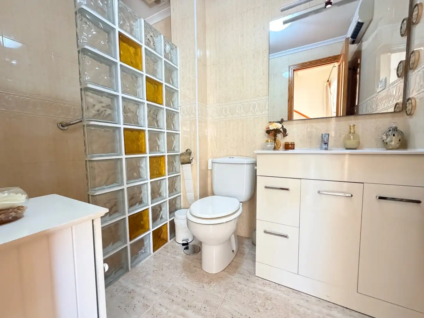 Baño de Dúplex en venta en Orihuela con Aire acondicionado, Piscina y Amueblado