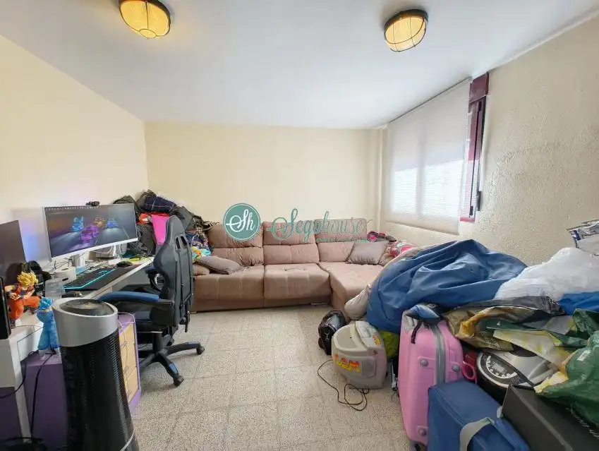 Sala de estar de Casa o chalet en venta en Segovia con Calefacción y Trastero