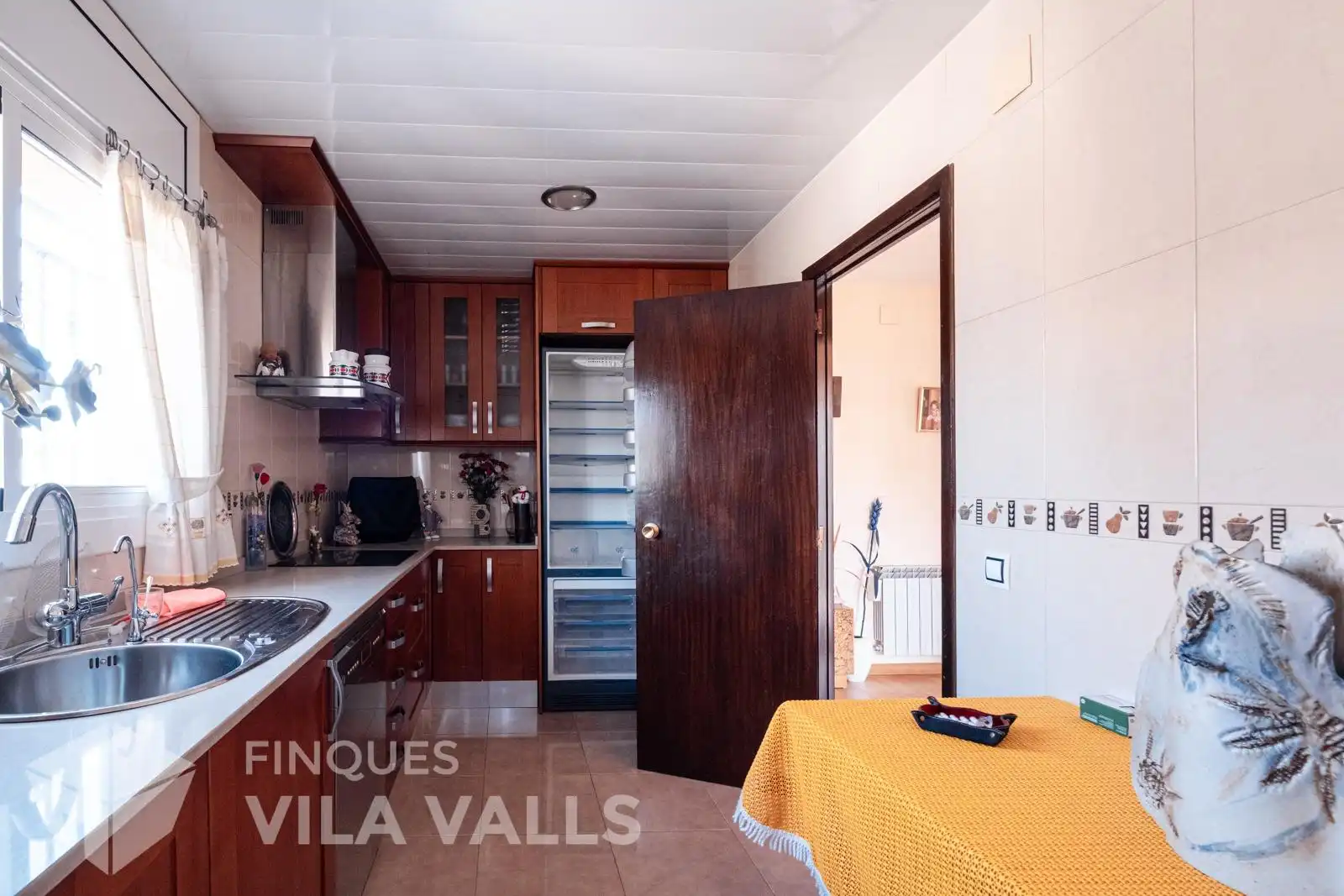 Cuina de Casa o xalet en venda en Caldes de Montbui amb Piscina comunitària