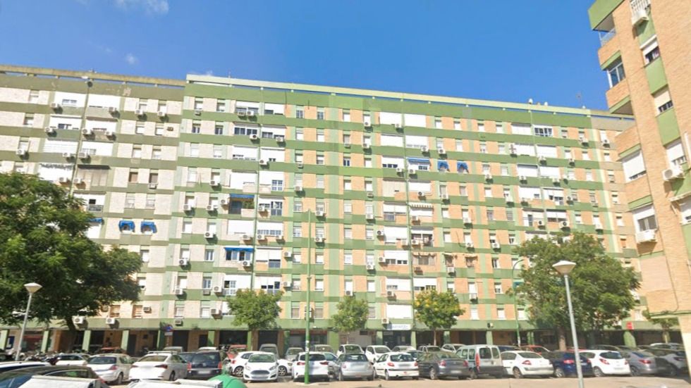 Exterior view of Flat for sale in  Sevilla Capital  with Air Conditioner and Terrace