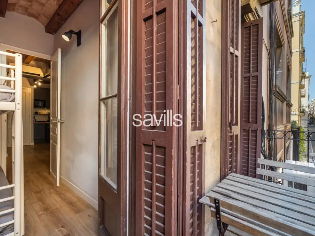 Apartamento en venta en Barcelona con Aire acondicionado, Horno y Balcón