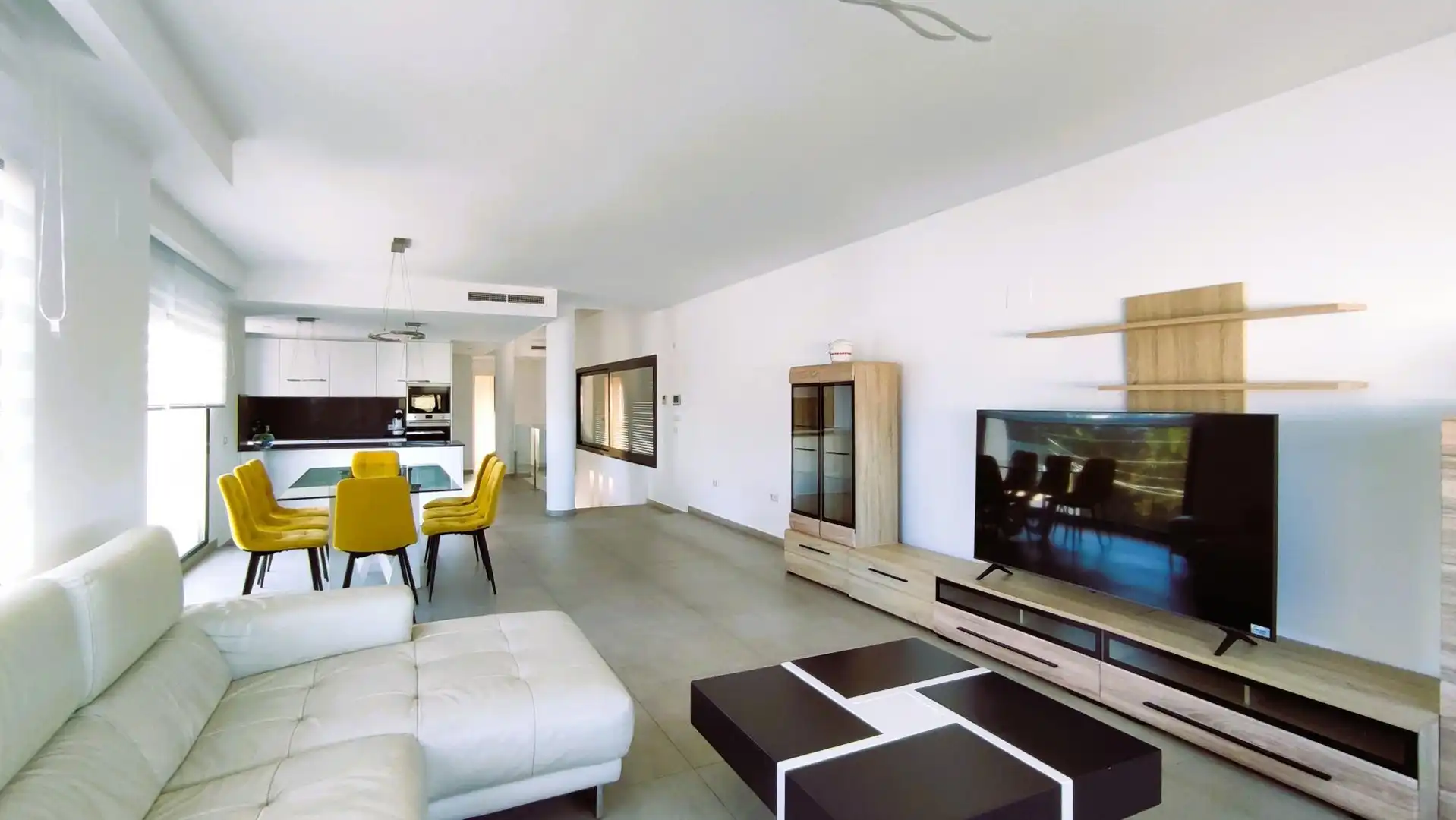 Sala d'estar de Casa o xalet en venda en Calpe / Calp amb Aire condicionat, Jardí privat i Terrassa