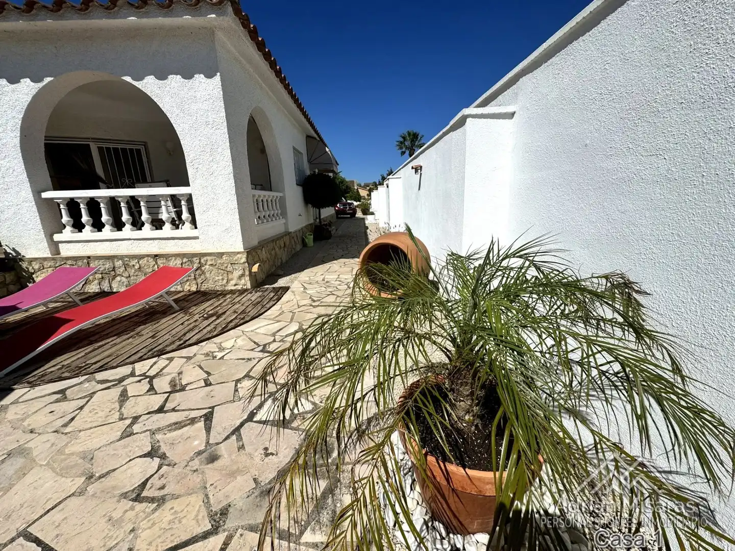 Vista exterior de Casa o chalet en venta en Deltebre con Aire acondicionado, Piscina y Amueblado