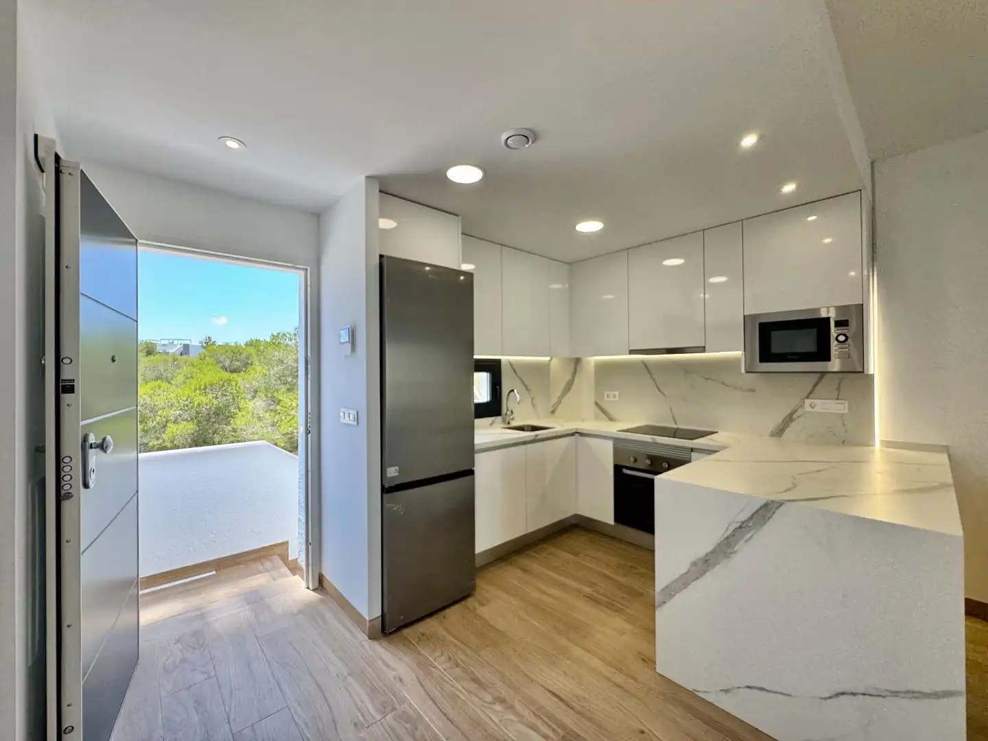 Ático con terraza en venta en Los Balcones - Los Altos, imagen 4