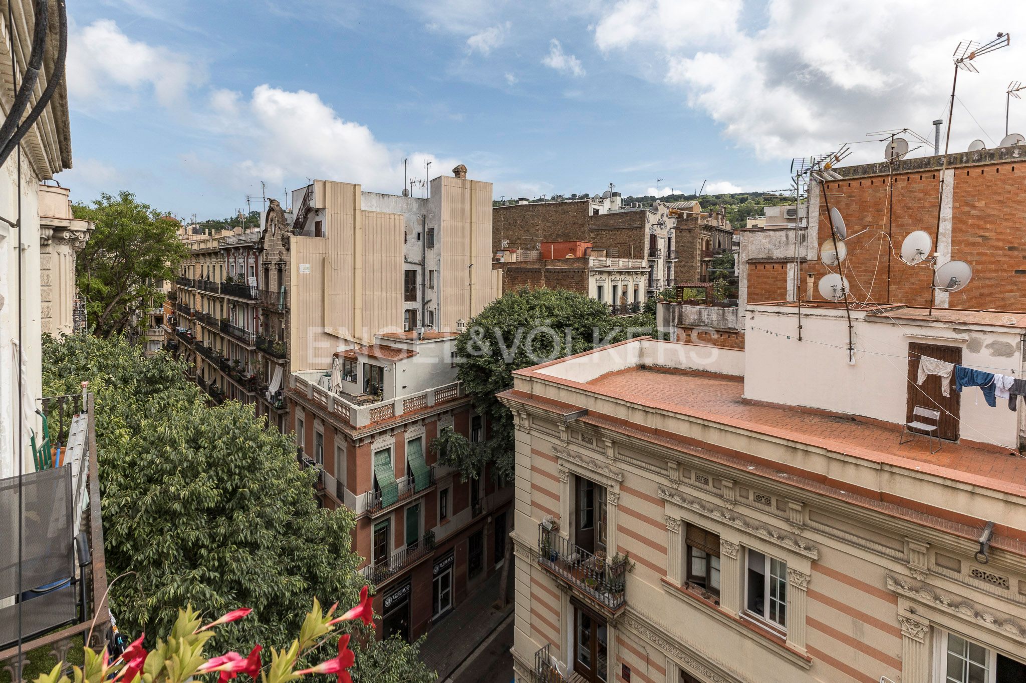 Exterior view of Apartment for sale in  Barcelona Capital  with Air Conditioner, Heating and Parquet flooring
