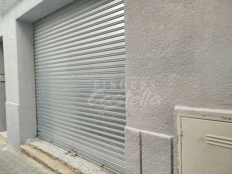 Vista exterior de Local en venda en Mataró