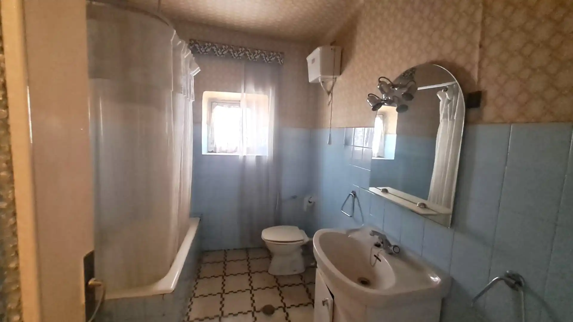 Baño de Casa o chalet en venta en Sanchonuño con Trastero y Amueblado