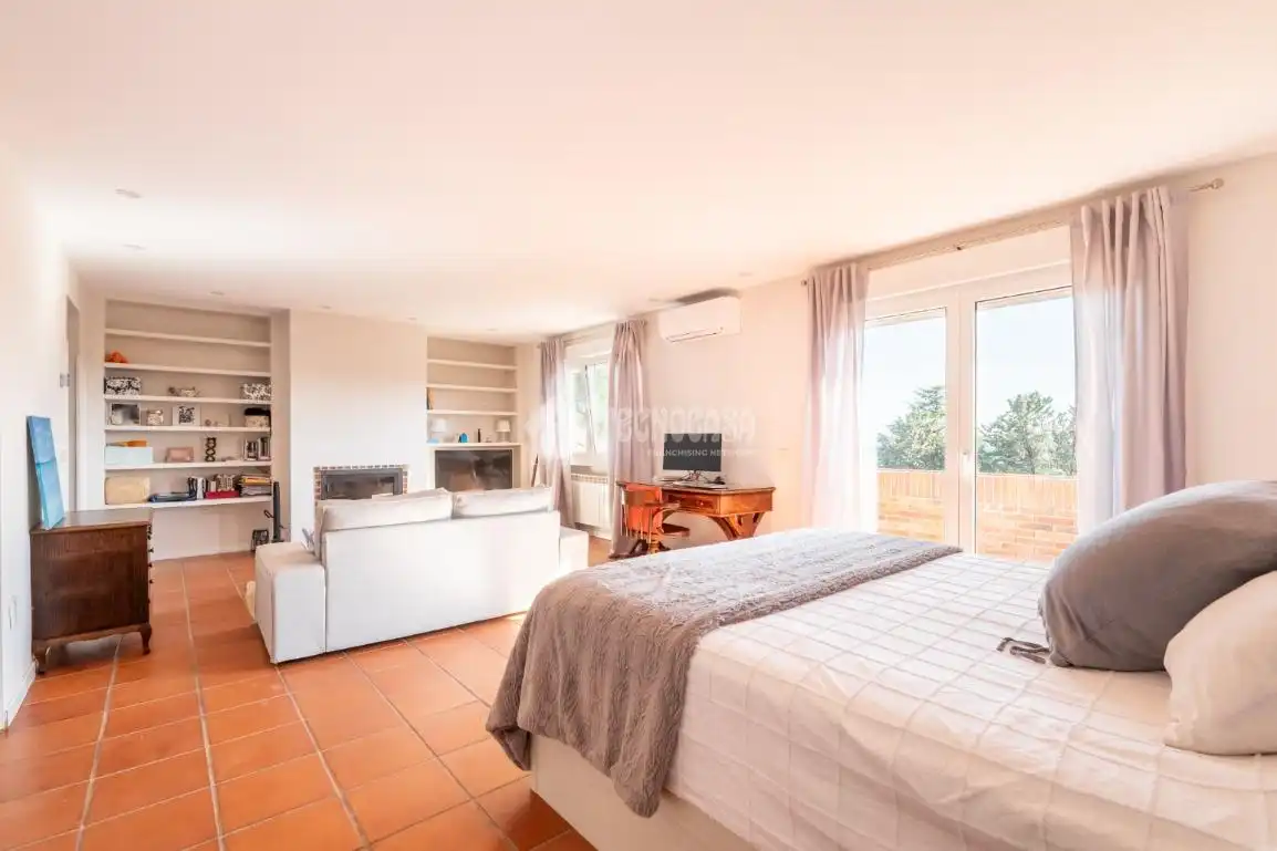 Dormitori de Casa o xalet en venda en Torrelodones amb Calefacció, Jardí privat i Terrassa
