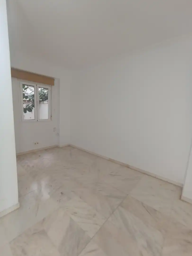 Bedroom of Flat for rent in Sevilla  with Air Conditioner, Terrace and Storage room