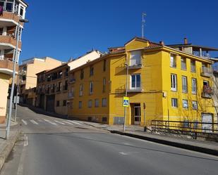 Vista exterior de Planta baixa en venda en Plasencia amb Jardí privat