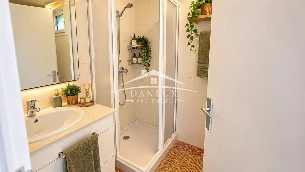 Bathroom of Apartments for sale in Santa María de Llorell