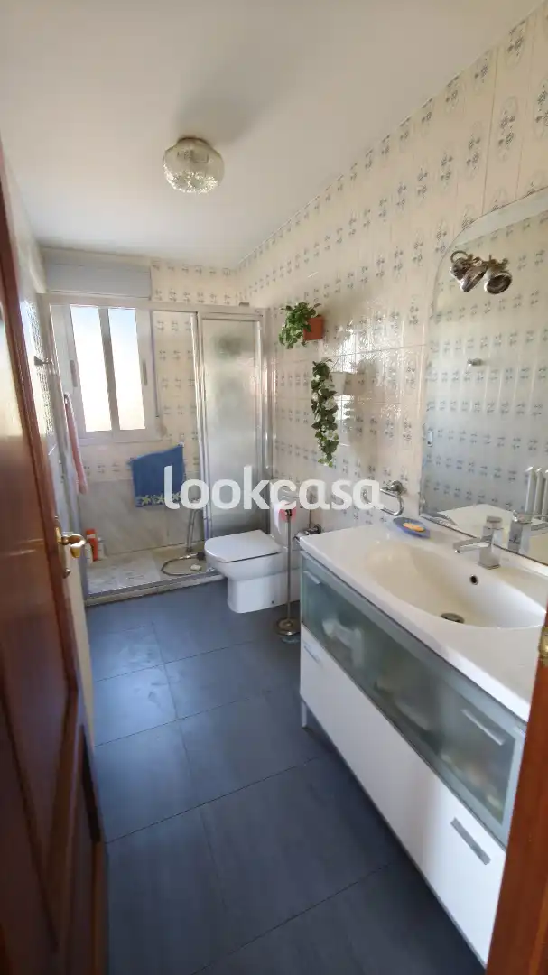 Bany de Casa o xalet en venda en Sanxenxo amb Calefacció, Jardí privat i Terrassa