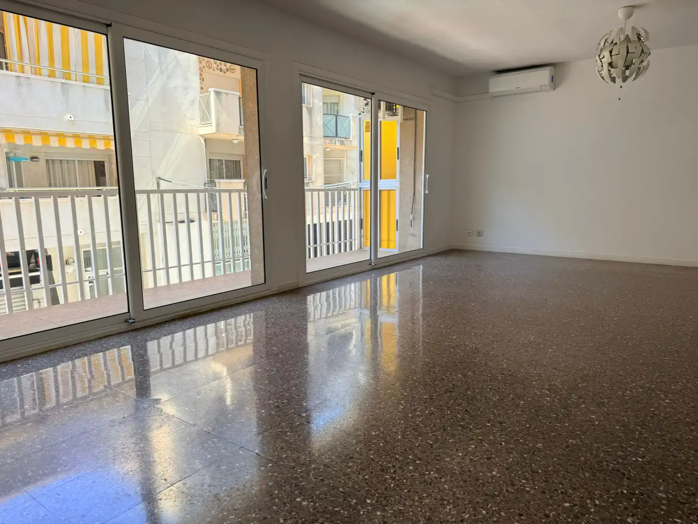 Flat with terrace for sale in Carrer d'Àngel Guimerà, imagen 4