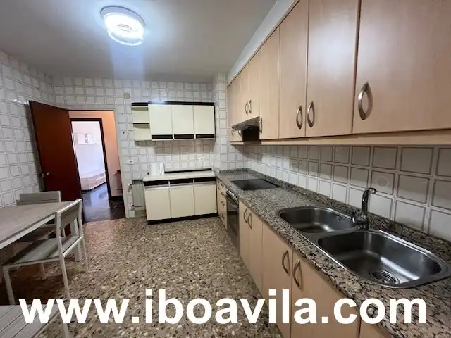 Kitchen of Flat for rent in Pontevedra Capital   with Heating, Furnished and Oven