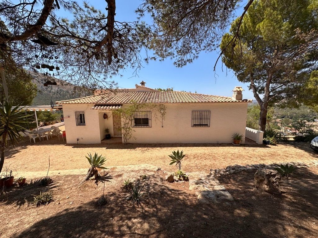 Vista exterior de Casa o xalet en venda en Finestrat amb Traster i Piscina