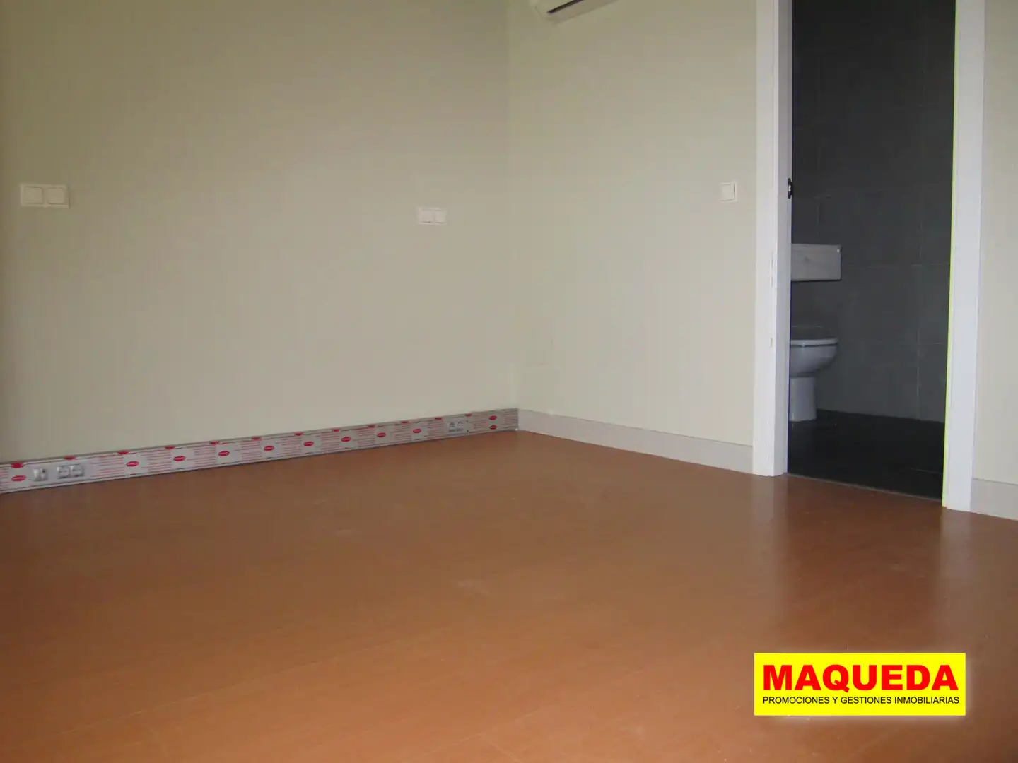Loft zum Verkauf in Alcorcón mit Klimaanlage, Heizung und Privatgarten