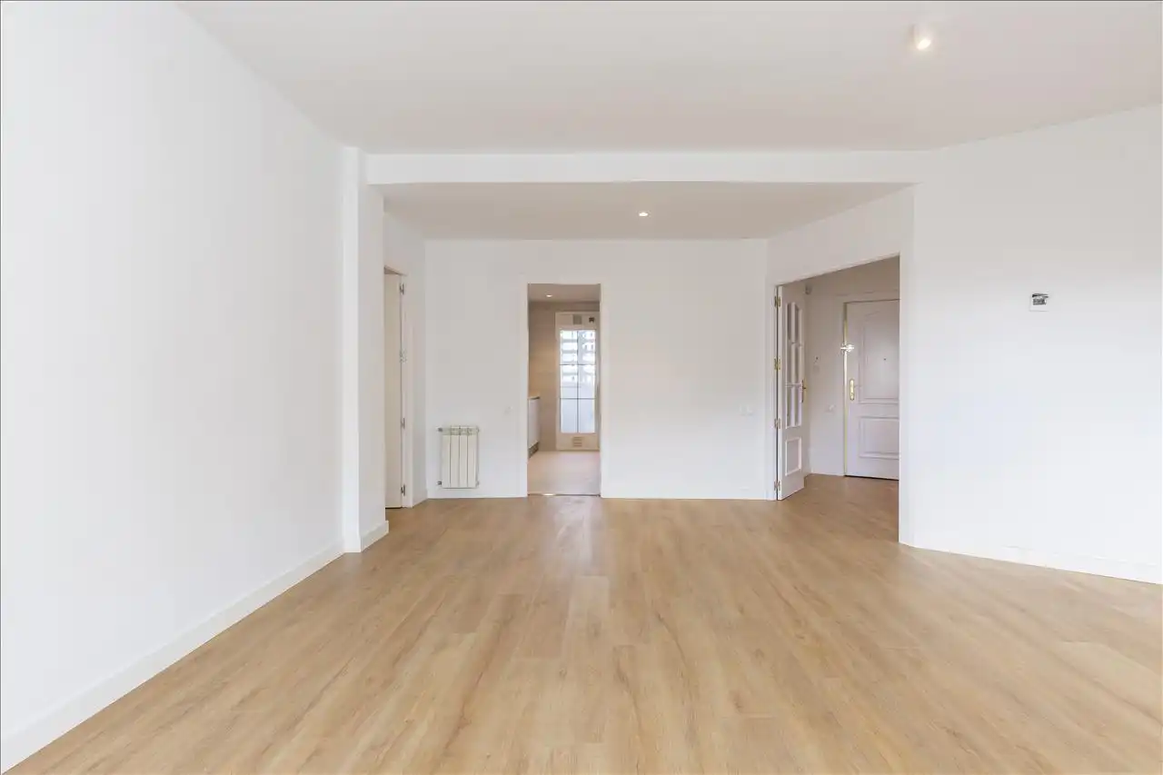 Flat for sale in Madrid  with Air Conditioner, Terrace and Furnished