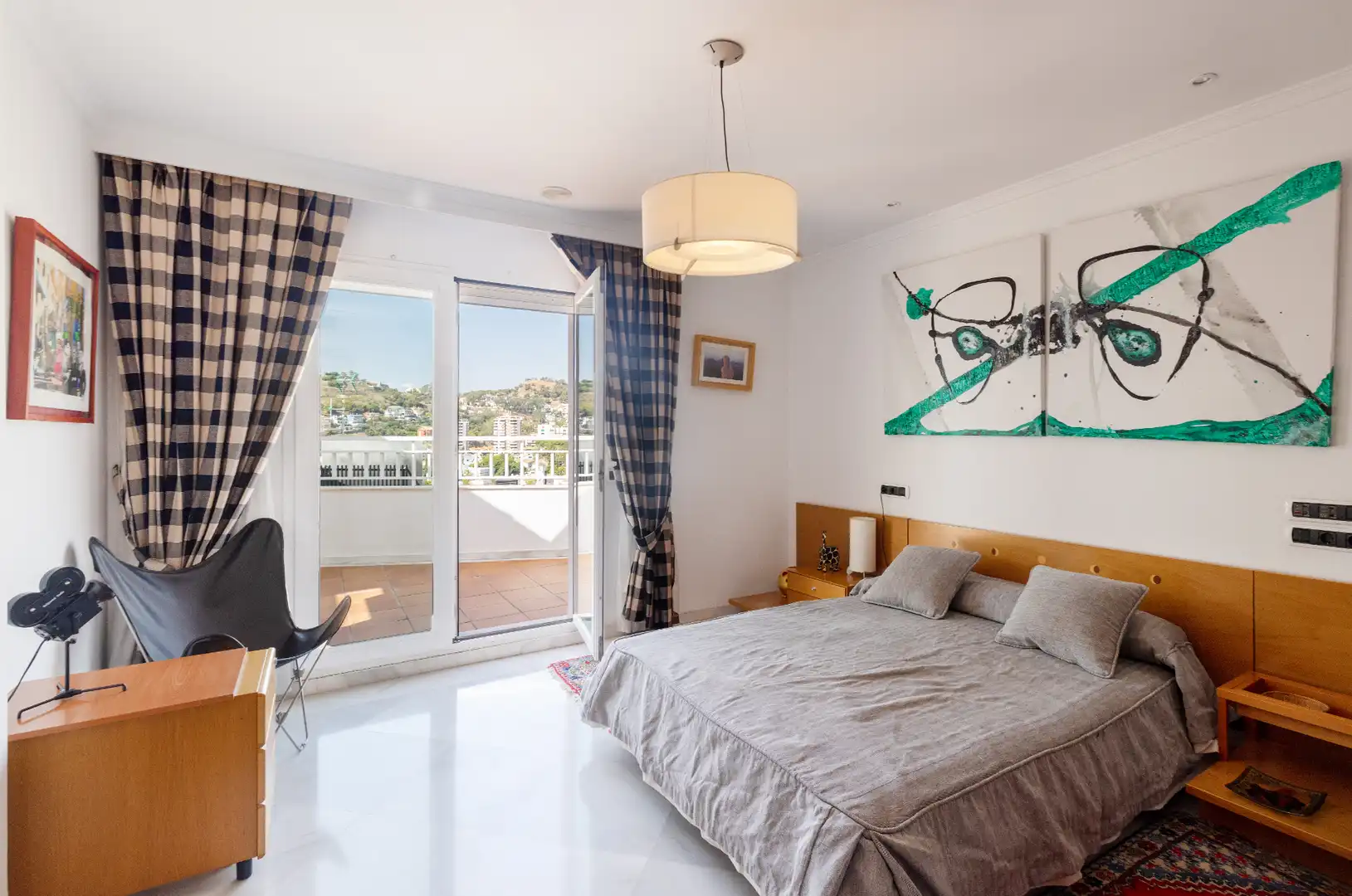 Habitación de Casa adosada en venta en Málaga con Aire acondicionado, Calefacción y Jardín privado