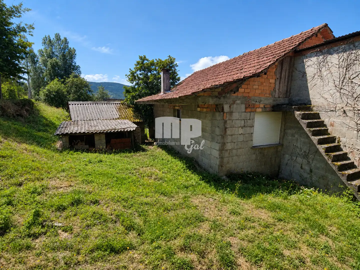Casa con jardín en venta en Barrio Cabadas-Vilar, imagen 4