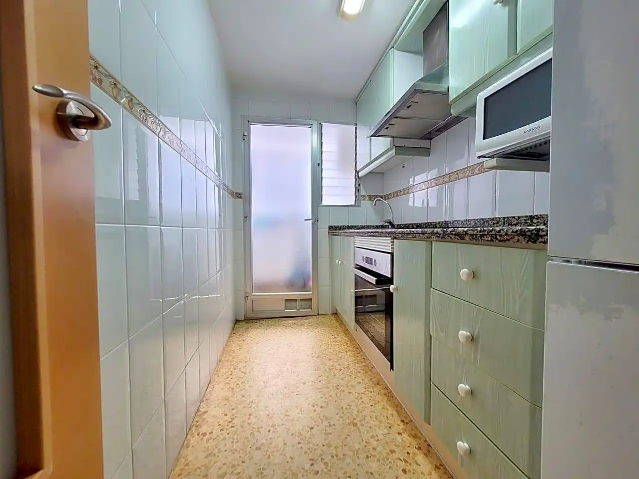 Cocina de Apartamento de alquiler en Miramar, Valencia