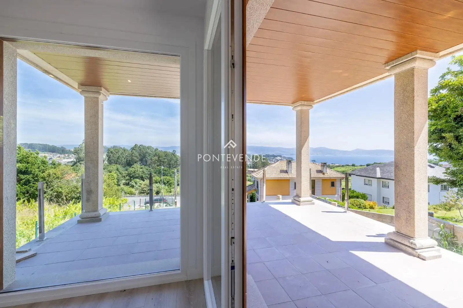 Terrace of Houses for sale in Sanxenxo  with Private garden, Parquet flooring and Terrace