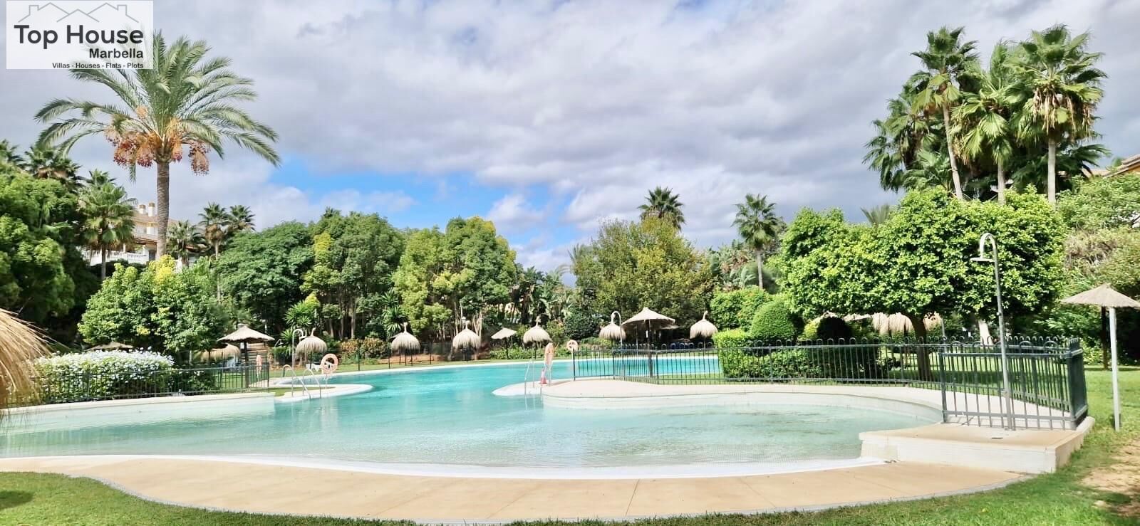 Swimming pool of Planta baja to rent in Marbella  with Air Conditioner, Private garden and Terrace