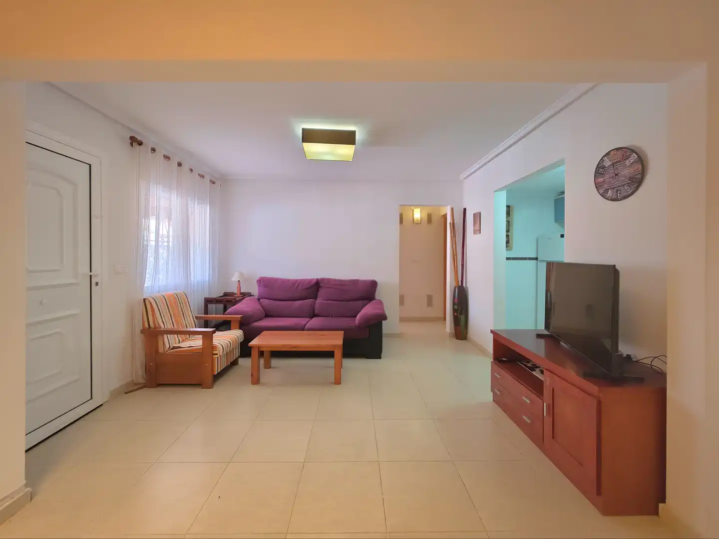 Wohnzimmer von Erdgeschoss zum Verkauf in Santa Pola mit Privatgarten, Terrasse und Abstellraum