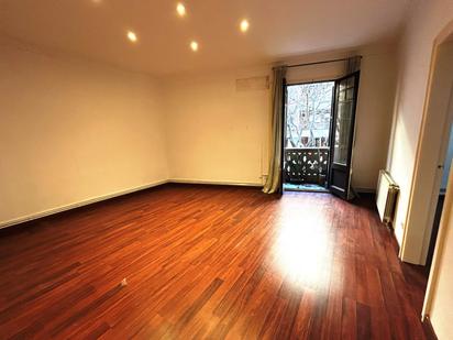 Bedroom of Flat for sale in  Barcelona Capital  with Terrace and Balcony