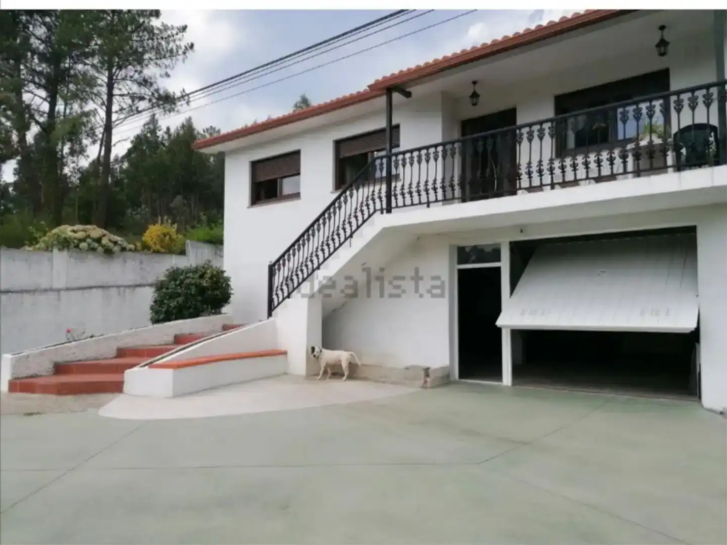 Vista exterior de Casa o xalet en venda en Ponteceso amb Parquet, Moblat i Forn