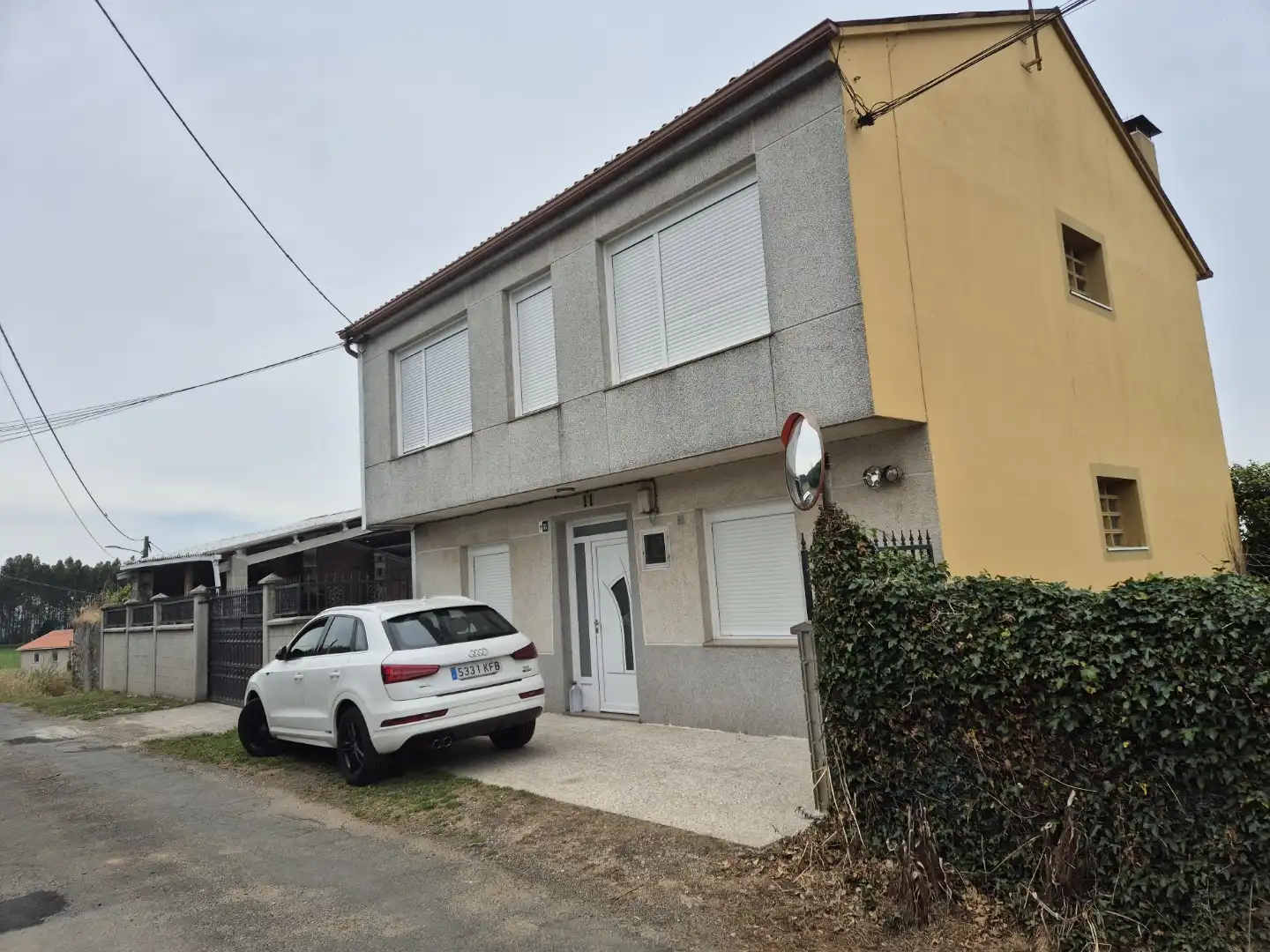 Exterior view of Houses for rent in Carballo  with Private garden, Parquet flooring and Storage room