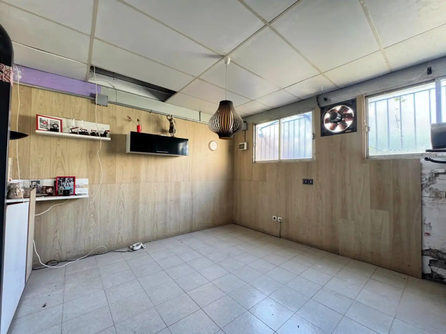 Casa adosada en venta en Sabadell con Calefacción, Terraza y Trastero