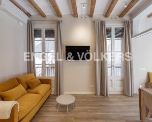 Sala d'estar de Apartament de lloguer en  Barcelona Capital amb Aire condicionat i Balcó