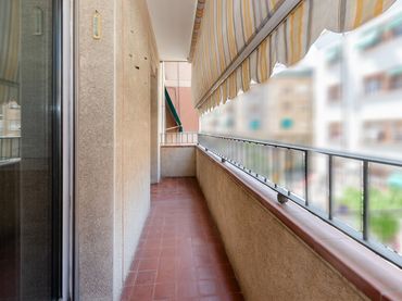 Flat with balcony for sale in Carrer de Santa Rosa