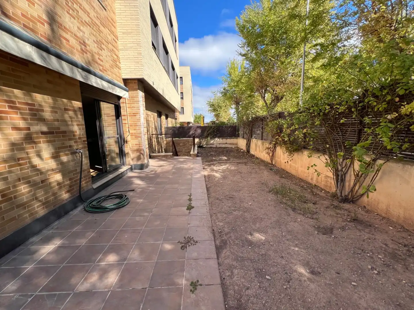 Appartamento con giardino in vendita a Lardero, imagen 3