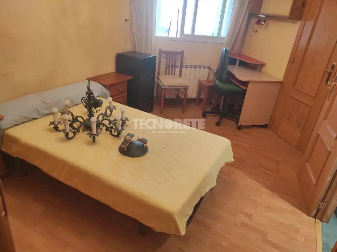 Habitación de Piso en venta en Guadalajara con Calefacción
