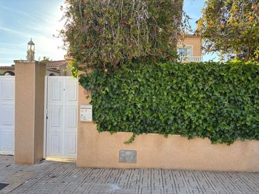 Adosado con piscina en venta en SIBELIUS