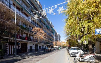 Vista exterior de Pis en venda en  Granada Capital amb Terrassa i Balcó