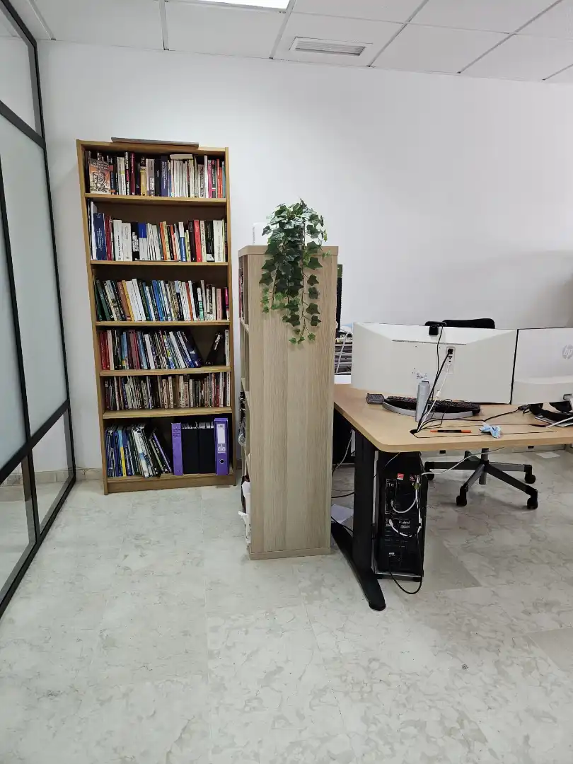 Büro mit Aufzug zur Miete in Avenida República Argentina, imagen 4