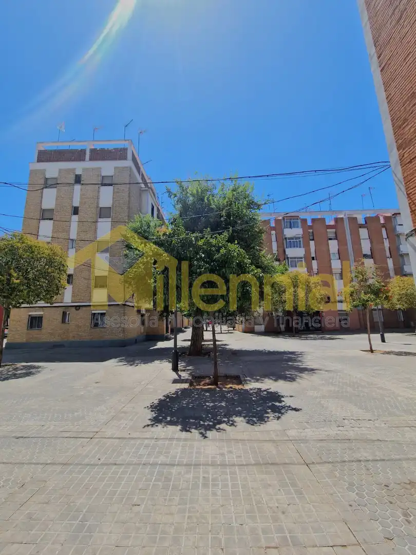 Vista exterior de Pis en venda en Sevilla