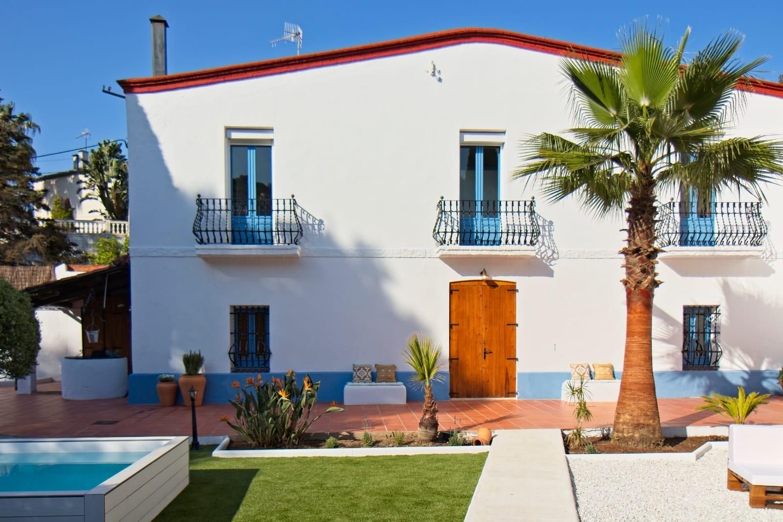 Exterior view of House or chalet for sale in Montgat  with Heating, Private garden and Terrace