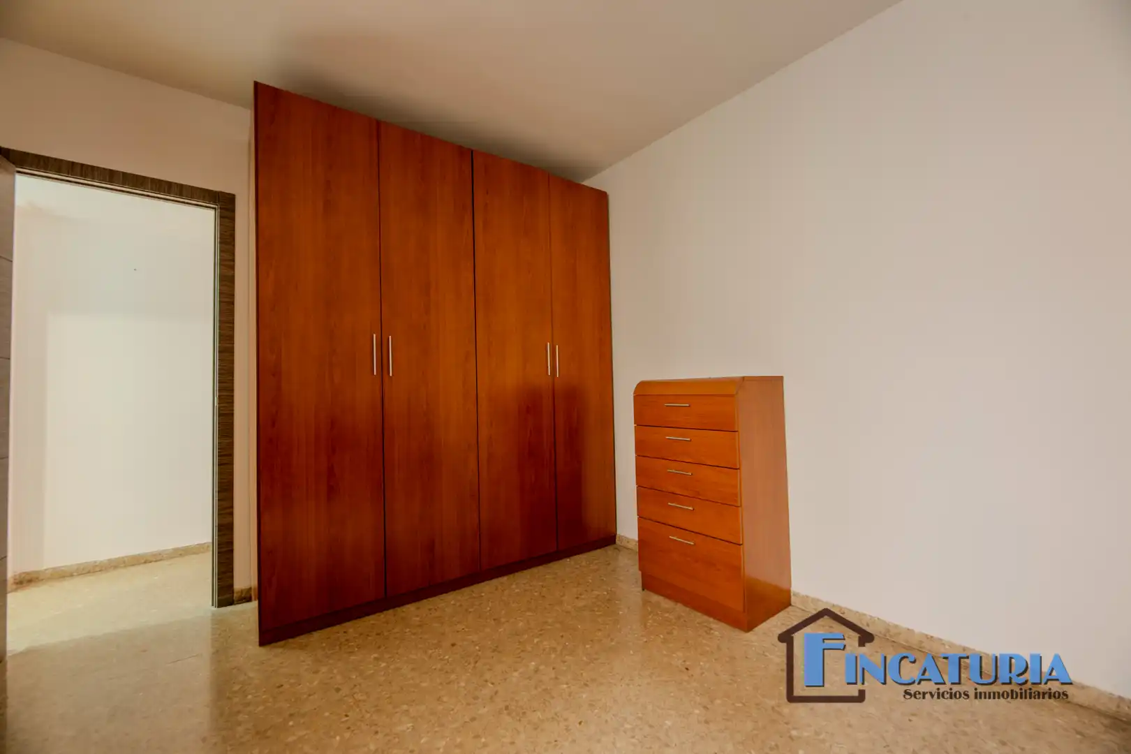 Habitación de Piso en venta en Riba-roja de Túria con Aire acondicionado, Trastero y Balcón