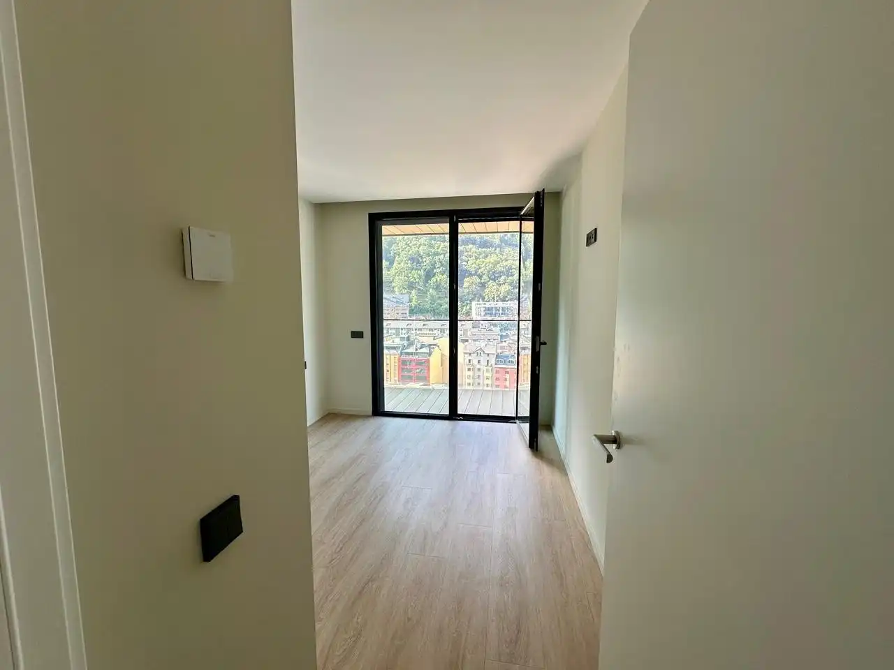 Terraza de Piso de alquiler en Escaldes – Engordany con Calefacción, Parquet y Terraza