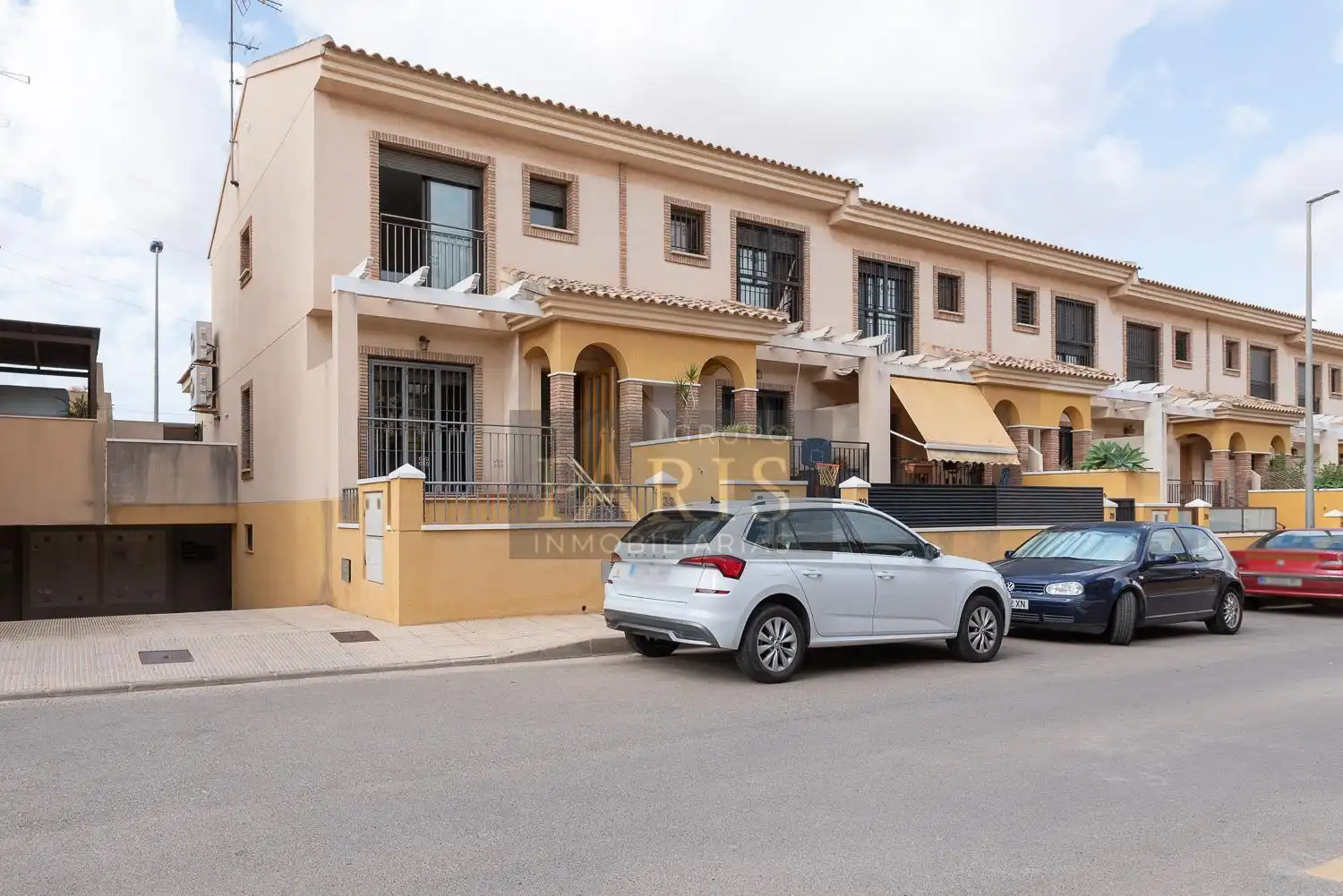 Vista exterior de Dúplex en venta en La Unión con Amueblado